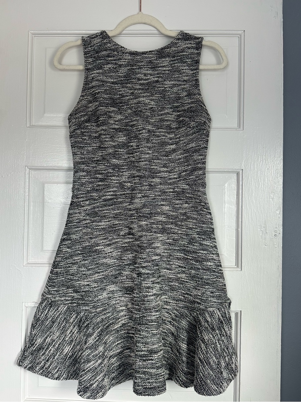 GAP Black White Marled Knit Fit & Flare Flounce Dress Size 2